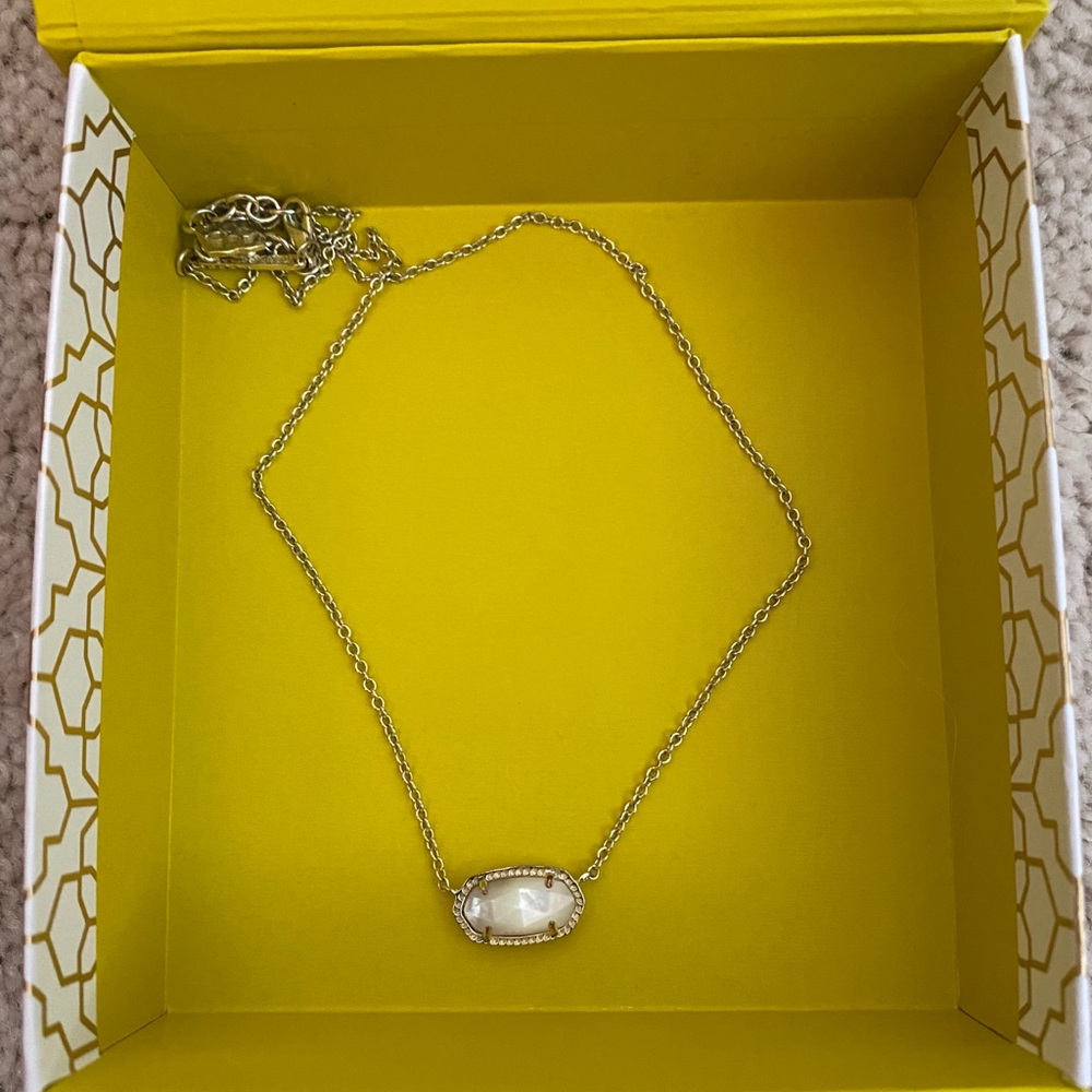 Kendra Scott Pendant Necklace